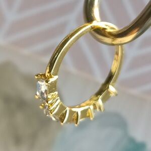 Vintage Gold Tone Baguette Cut Rhinestones Stackable Ring, size 5.75